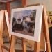 Pengujung melihat pameran fotografi jurnalistik yang di selenggarakan Himpunan Mahasiswa Jurnalistik dan Fotografi (HMJF) Universitas PGRI Kanjuruhan Malang, Jawa Timur,
