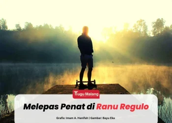 Menikmati suasana pagi di Ranu Regulo.