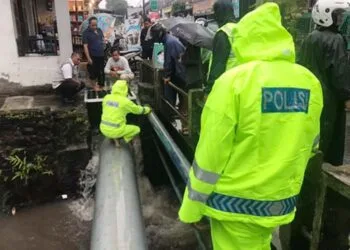 bocah hilang terseret air Selokan
