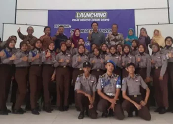 SMKN 2 Turen Malang, launching kelas Industri Desain grafis.