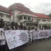 unjuk rasa protes pembakaran Alquran