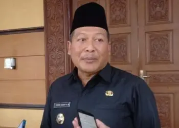 bantuan gempa tak kunjung cair