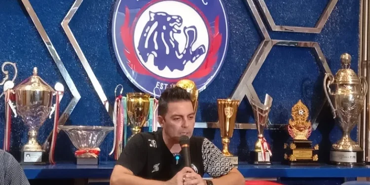 Pelatih Arema FC, Javier Roca.