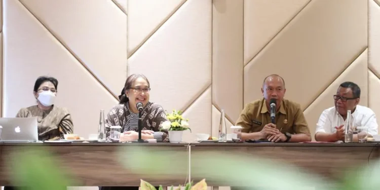 Jajaran Kemendag bersama Diskopindag Kota Malang.