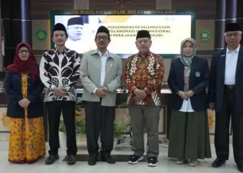 Jajaran pimpinan UIN Malang bersama Duta Besar RI Luar Biasa dan Berkuasa Penuh untuk Kerajaan Arab dan Atase Pendidikan dan Kebudayaan RI untuk Arab Saudi.