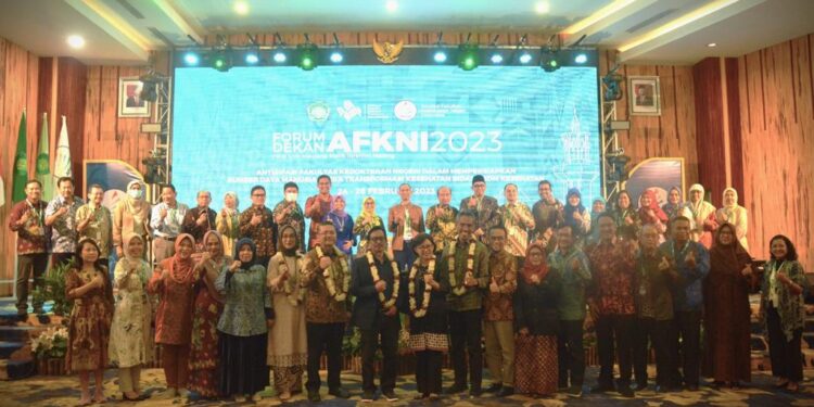 Jajaran dekan FK se-Indonesia mengikuti AFKNI 2023 yang diselenggarakan oleh FKIK UIN Malang.
