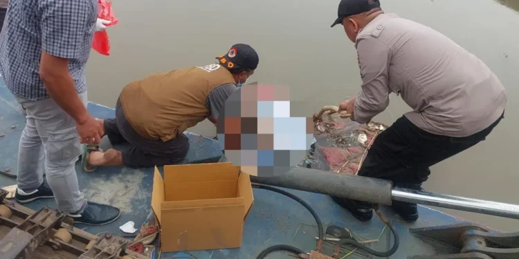 Mayat Bayi,bendungan Sengguruh,Kabupaten Malang - Mayat Bayi Laki-laki Ditemukan di Bendungan Sengguruh Kabupaten Malang