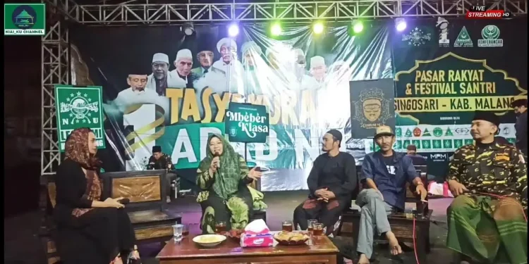 Sesi dialog ‘Mbeber Klasa’ di perayaan 1 abad NU pada Selasa (7/2/2023) malam.