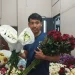 Salah satu produsen bunga mawar di Desa Gunungsari Kota Batu. Namun, penjualan mawar potongnya di momen valentine tahun ini merosot.