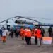 Tim evakuasi pendaratan darurat helikopter yang ditumpangi rombongan Kapolda Jambi.
