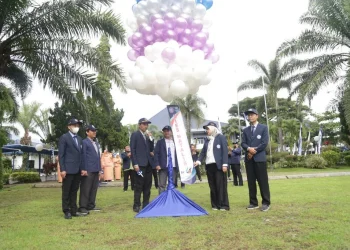 Pelepasan balon secara simbolis dalam rangka Dies Natalies Polinema ke-41.