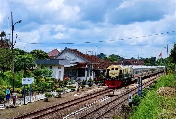 stasiun sumberpucung