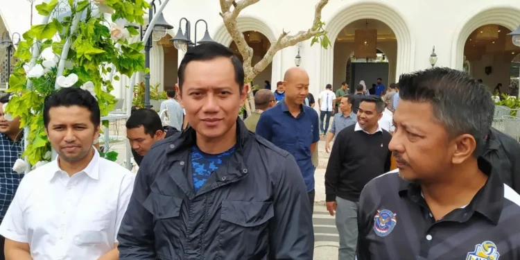 Ketua Umum Partai Demokrat Agus Harimurti Yudhoyono (AHY) saat berkunjung ke Kota Batu, Jawa Timur.