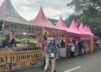 Berbagai pelaku UMKM tampak turut menyemarakkan Festival Heritage di Kota Malang.