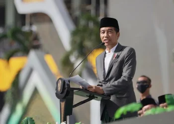Presiden Jokowi saat memberikan sambutan di pembukaan puncak resepsi Harlah 1 abad NU di Gor Delta Sidoarjo pada Selasa (7/2/2023).