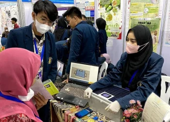 Perkenalan inovasi alat kesehatan bernama Aladdin kepada masyarakat.