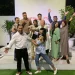 Keseruan foto bersama usai pembubaran panitia Wedding Charity yang diinisiasi oleh MTC.