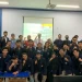 Mahasiswa kelas kerja sama Polinema bersama Direktur Polinema.