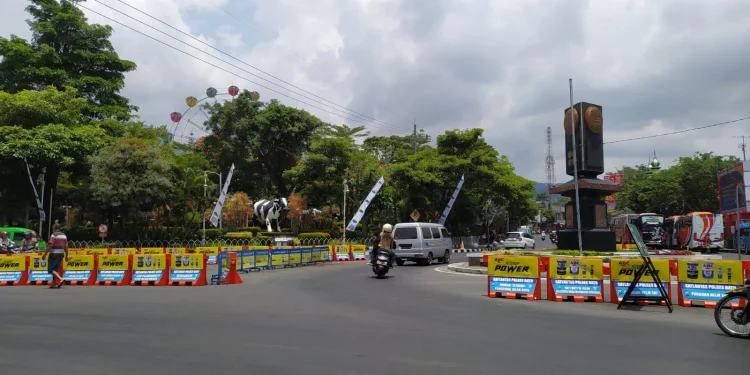 Ilustrasi pengaturan lalu lintas di sekitar Alun-Alun Kota Batu untuk mengantisipasi penumpukan kendaraan.
