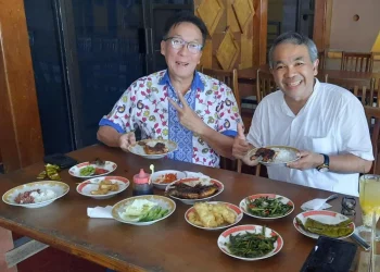Motivator Nasional Dr Aqua Dwipayana Diundang Khusus Pemilik Gurita Bisnis di Yogyakarta untuk Sampaikan Sharing Komunikasi dan Motivasi