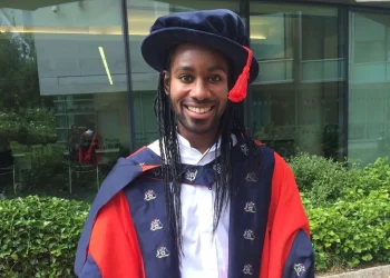 Sosok Jason Arday saat meraih gelar PhD di Liverpool John Moores tahun 2016