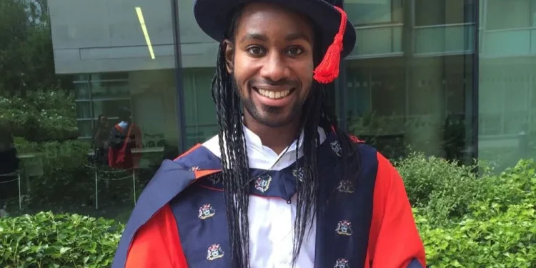 Sosok Jason Arday saat meraih gelar PhD di Liverpool John Moores tahun 2016