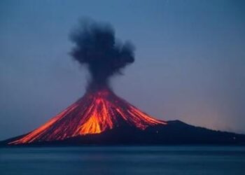 Letuasan gunung krakatau
