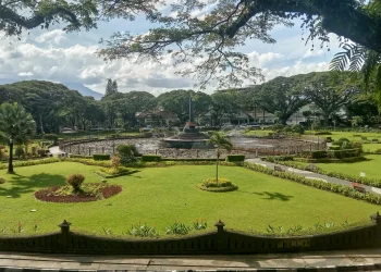 Alun Alun Tugu Kota Malang
