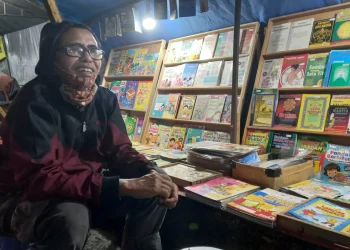 Kios buku Sumaji