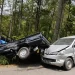 Tabrakan Mobil Nyaris Masuk Jurang