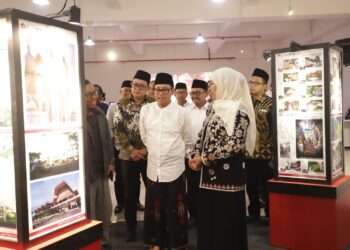 Wali Kota Malang dan Gubernur Jatim di gedung MCC
