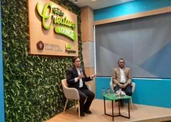 Rektor UB, Prof Widodo dan Direktur Utama PT Pegadaian (Persero), Damar Latri Setiawan dalam peresmian The Gate Creative Launge.