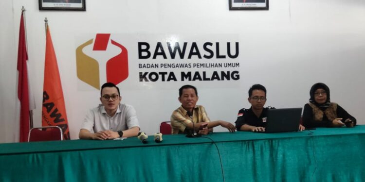 Bawaslu Kota Malang mengungkap temuan dugaan pelanggaran jelang Pemilu 2024.