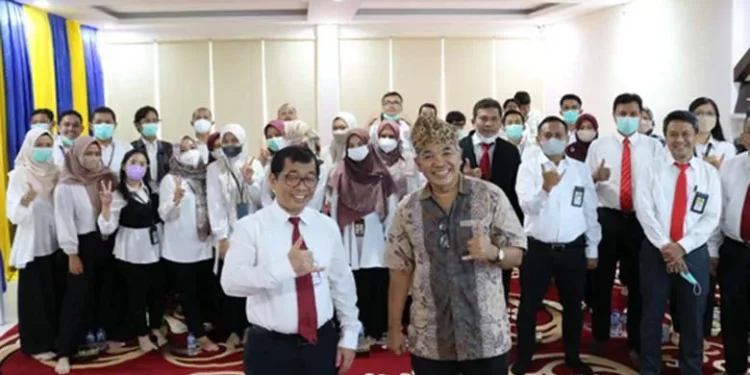 Dr Aqua Dwipayana sharing komunikasi dengan KPP Pratama Jambi