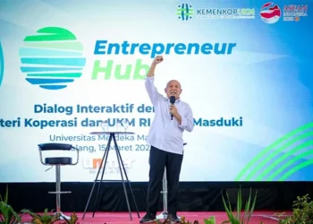 Menkop UKM Teten Masduki soal bisnis pakaian bekas import pukul UMKM Lokal
