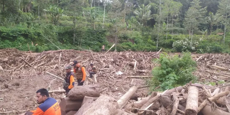 Banjir Bandang,Kerukan Ekologis,Banjir Bandang Ngantang - Kerusakan Ekologis di Hulu Diduga Jadi Penyebab Banjir Bandang Ngantang