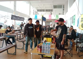 Suasana bazaar makanan di Lantai 3 MCC (11/04/2023), ramai didatangi pengunjung.