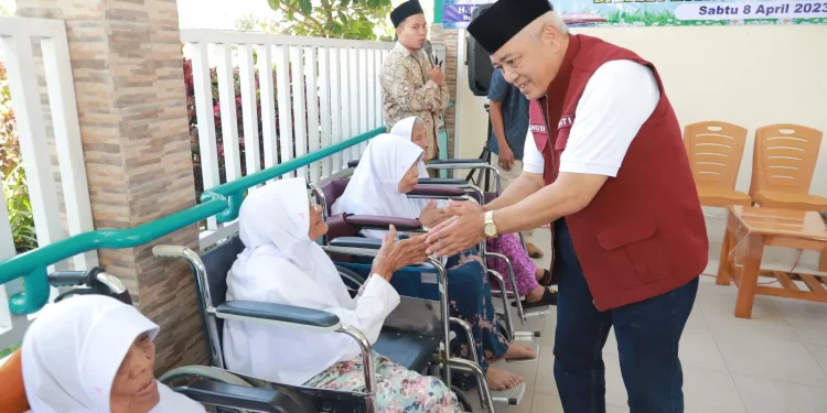 peduli warga, Bupati Malang kunjungi lansia