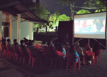 nobar film bersama komunitas tuli di DKM Malang