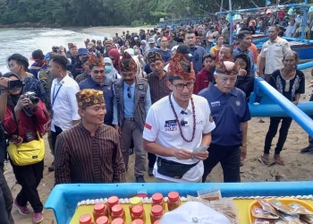 Sandiaga Uno di Desa Wisata Bowele