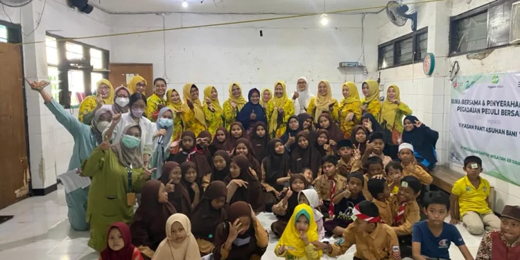 PT Pegadaian Surabaya bagi berkah Ramadan