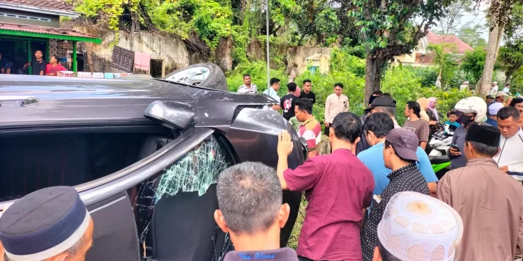 Sopir mabuk, tabrak pengendara motor