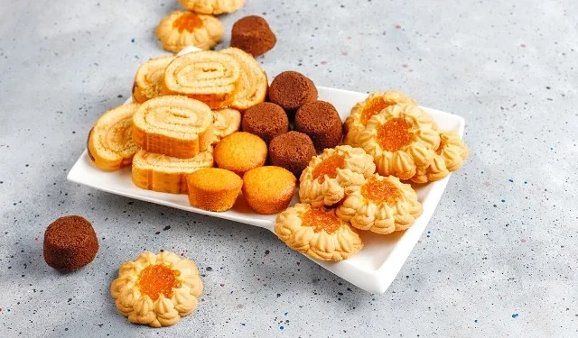 Aneka kue kering lebaran favorit keluarga Indonesia.