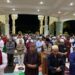 Suasana masyarakat di Masjid Agung Jami’ Kota Malang saat berburu Lailatl Qadar.