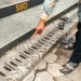 Bekas roda tank yang digunakan menjadi keset kaki di Masjid Al Mukhlisin, masjid tertua di Kota Batu, Jawa Timur.