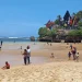 Pantai Balekambang, salah satu pantai di Malang Selatan yang jadi destinasi favorit wisatawan.