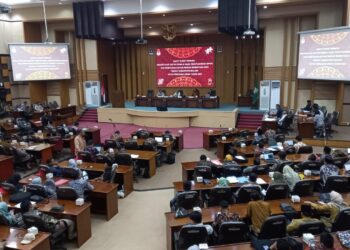 Rapat pleno rekapitulasi DPHP dan penetapan DPS di Kabupaten Malang.