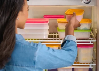 Produk-produk Tupperware.