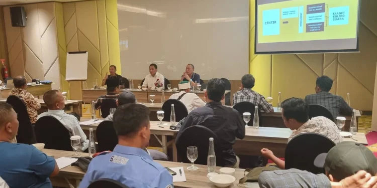 Bacaleg DPR RI dari Golkar Hersan Rahardja saat bertemu dengan para relawannya jelang Pemilu Legislatif 2024, Kamis (25/5/2023) malam.