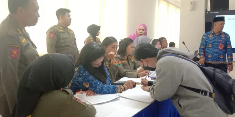 Posko Pengaduan bagi korban kebakaran Malang Plaza.